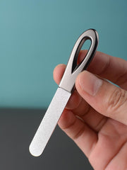 爪やすり 爪磨き 爪ヤスリ ネイル ネイルケア用品 爪ケア バッファー 滑り止めハンドル付き ブラック シルバー シンプル ツヤ ネイルファイル ネイル道具