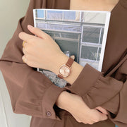 腕時計 リストウォッチ スクエア 四角 レディース 女性 秒針 アナログ シンプル きれいめ 上品 お洒落 大人可愛い おでかけ 普段使い ファッション小物 プレゼント ギフト 婦人