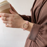 腕時計 リストウォッチ スクエア 四角 レディース 女性 秒針 アナログ シンプル きれいめ 上品 お洒落 大人可愛い おでかけ 普段使い ファッション小物 プレゼント ギフト 婦人