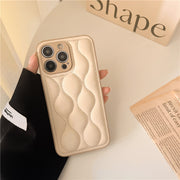 iPhone用ケース iPhone用カバー スマホケース スマホカバー レザー調 背面保護 傷予防 保護カバー キルティング風 携帯ケース アイフォン用ケース スマートフォンカバー  iPhone17 iPhone16 iPhone16Pro iPhone15 15Pro  iPhone13 13Pro 13ProMax iPhone14
