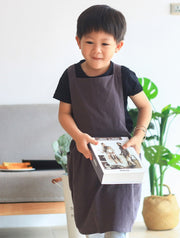 エプロン キッズ 子供用 シンプル 無地 ポケット 調整可能 紐 かわいい おしゃれ 男の子 女の子 幼児 小学生 幼稚園 調理実習