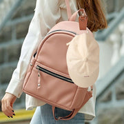 帽子ホルダー 帽子クリップ 帽子フック ハットクリップ カラビナ付き 帽子 キャップ 鞄 カバン バッグ ハットホルダー ホルダー フック PU レザー調 おしゃれ 持ち運び 落下防止 紛失防止 吊り下げ お出かけ 散歩 旅行 シンプル お洒落 便利