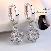 フープピアス リングピアス レディース アクセサリー ラインストーン ボール 球 ワンタッチ 大人上品 おしゃれ かわいい ギフト プレゼント 贈り物 きれいめ お出かけ お呼ばれ カジュアル デイリー 女性用 婦人用 ファッション小物
