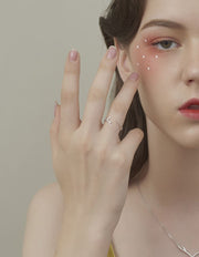 指輪 リング オープンリング レディース アクセサリー 華奢 鹿の角 シルバーカラー フェミニン 大人女子 シンプル おしゃれ デート およばれ 女性 婦人 プレゼント ギフト 贈り物