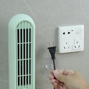 粘着フック 2個セット 電源プラグ収納 ケーブルホルダー ケーブルクリップ 充電コード収納 壁掛け 洗面所 キッチン デスク周り パソコン周辺 絡まない 配線整理 固定 無地 クリア すっきり 便利 シンプル