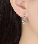 フープピアス リングピアス レディース アクセサリー ラインストーン フラワー 花 ワンタッチ キャッチ一体型 大人上品 おしゃれ かわいい ギフト プレゼント 贈り物 きれいめ お出かけ お呼ばれ カジュアル デイリー 女性用 婦人用 ファッション小物