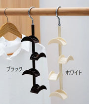 バッグハンガー 単品 かばん掛け カバン掛け 4連 バッグフック クローゼット収納 吊り下げ収納 陰干し ネクタイ ベルト マフラー ストール ダブルハンガー かばん 省スペース 整理整頓 多用途 収納雑貨 便利グッズ 黒 白